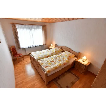 Ferienwohnung Panoramablick Schlafzimmer mit Doppelbett