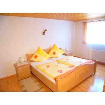 Ferienwohnung Panoramablick Schlafzimmer mit Doppelbett